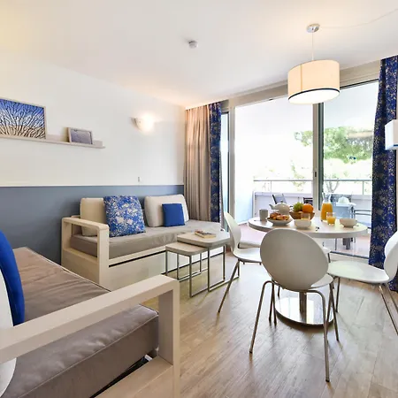 Aparthotel Pierre & Premium Port Prestige