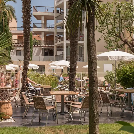Aparthotel Pierre & Premium Port Prestige 4*