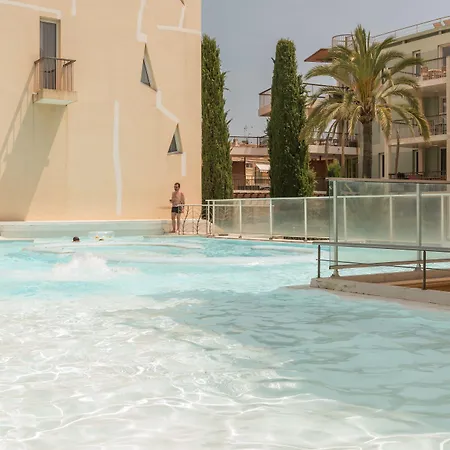 Aparthotel Pierre & Premium Port Prestige Antibes