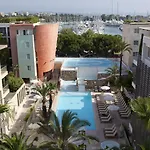 Pierre & Premium Port Prestige Lägenhetshotell