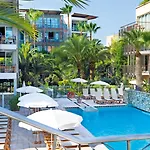 Lägenhetshotell Pierre & Premium Port Prestige Antibes