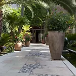 Pierre & Premium Port Prestige Lägenhetshotell Antibes