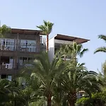 Lägenhetshotell Pierre & Premium Port Prestige Antibes