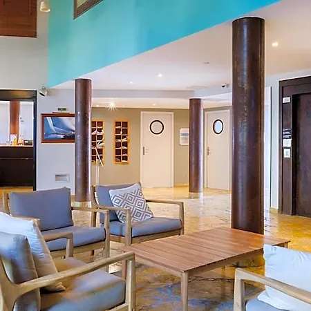 Pierre & Premium Port Prestige Aparthotel Antibes