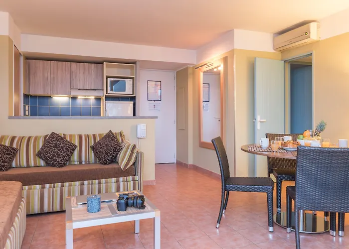 Pierre & Premium Port Prestige شقة فندقية أنتيب